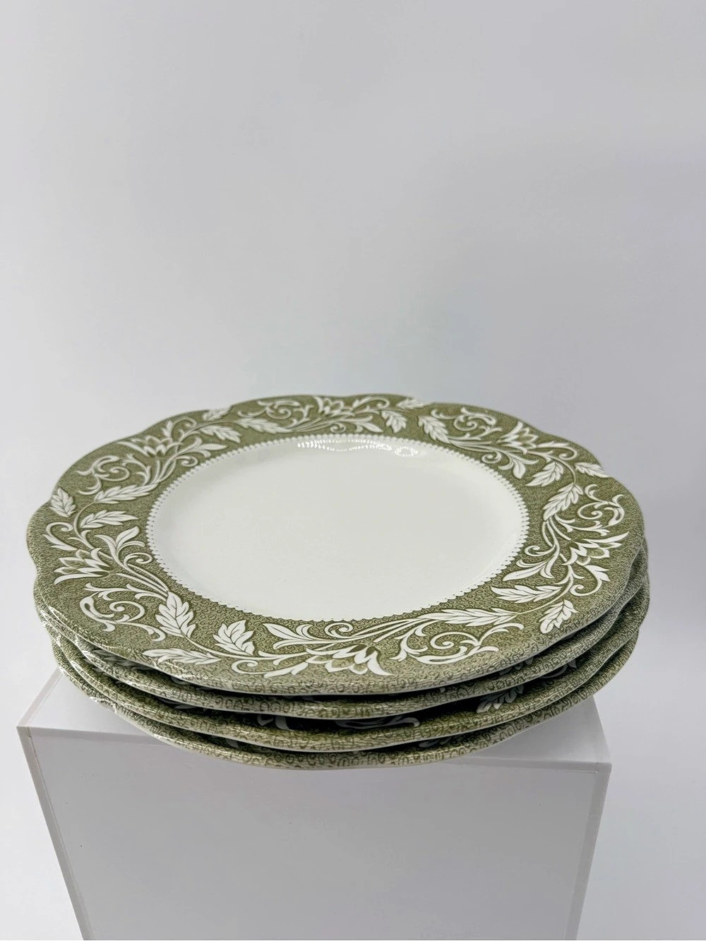 J. & G. Meakin Sterling Renaissance Green Floral Plates